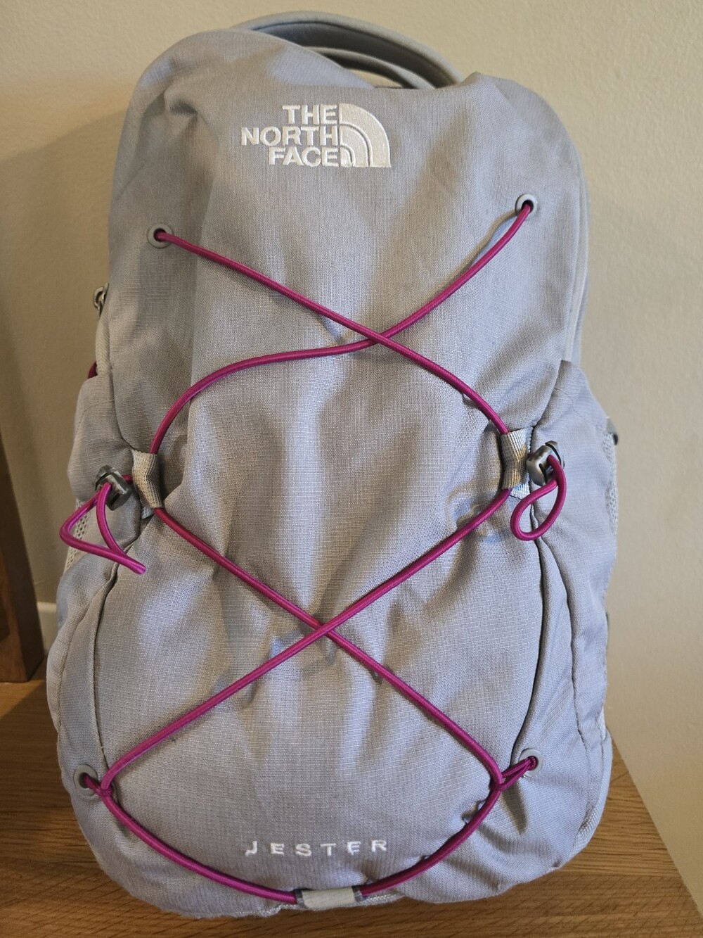 The North Face Women's Jester Backpack Gray Pink FlexVent Laptop Bag